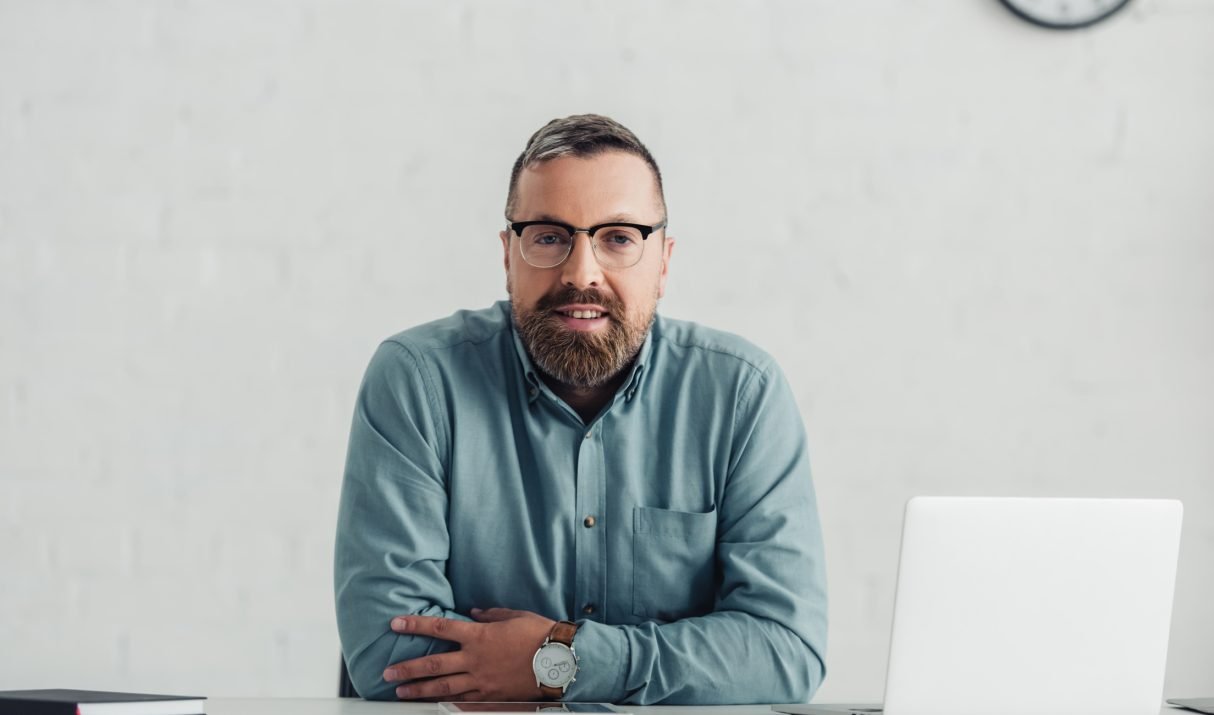 How a virtual assistant can save your business time and money